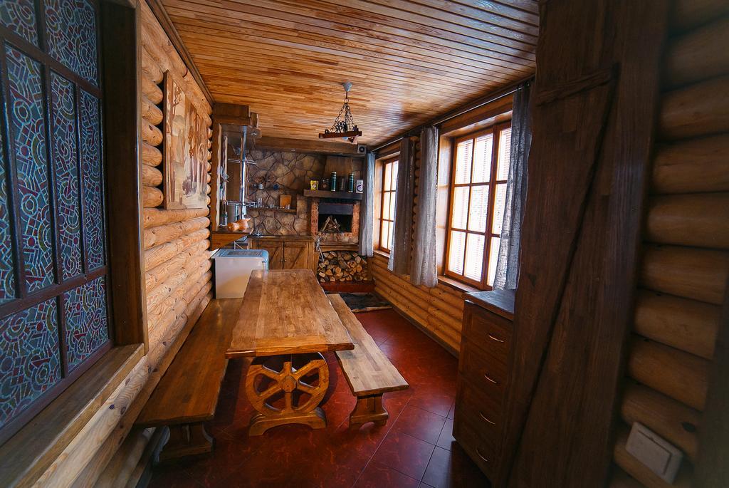 Usadba Slavnaya Hotel Mukhavets Buitenkant foto