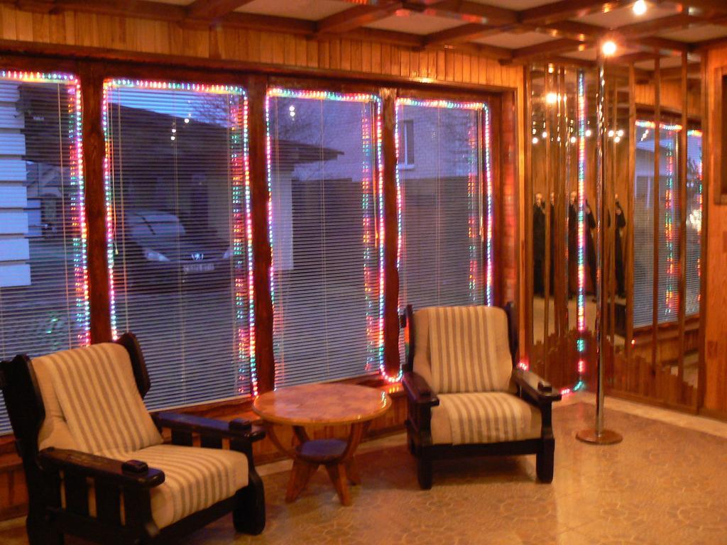 Usadba Slavnaya Hotel Mukhavets Buitenkant foto